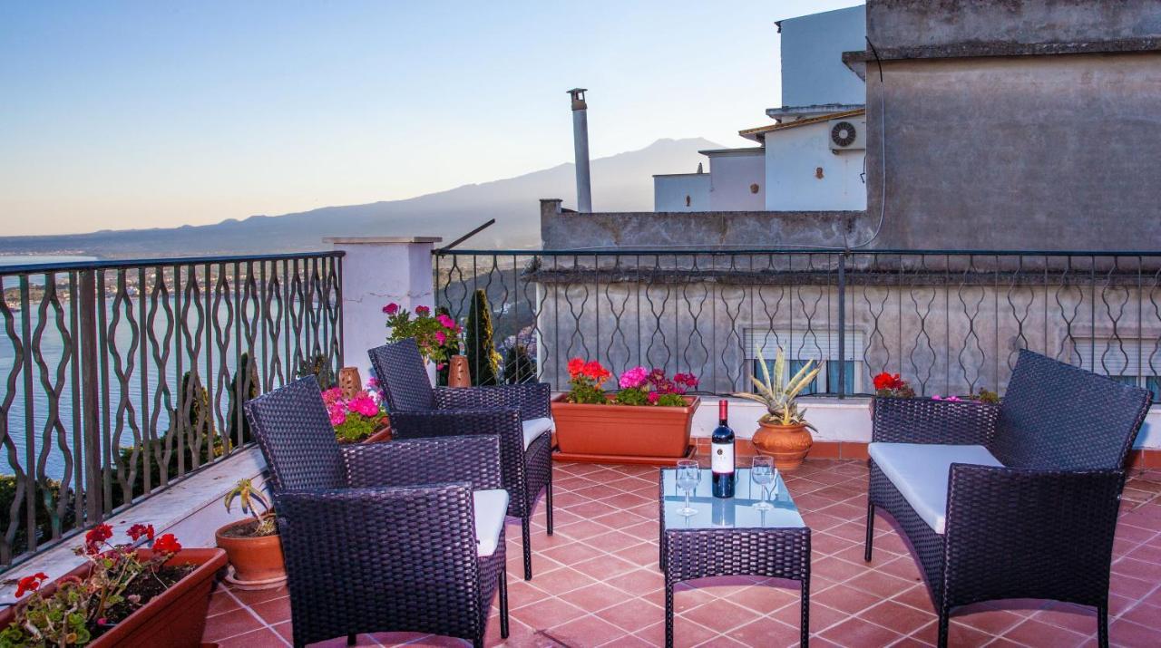 Belvedere House تاورمينا المظهر الخارجي الصورة