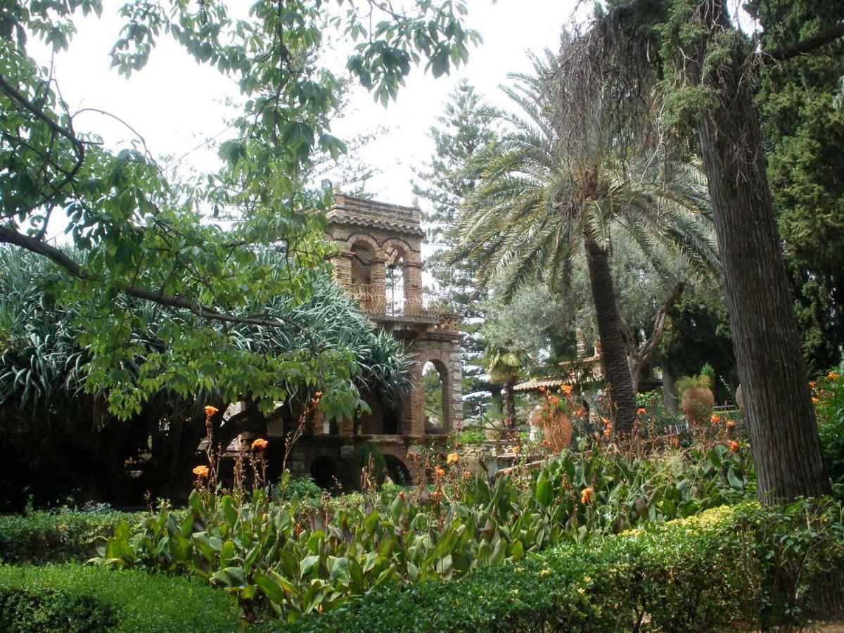 Belvedere House تاورمينا المظهر الخارجي الصورة